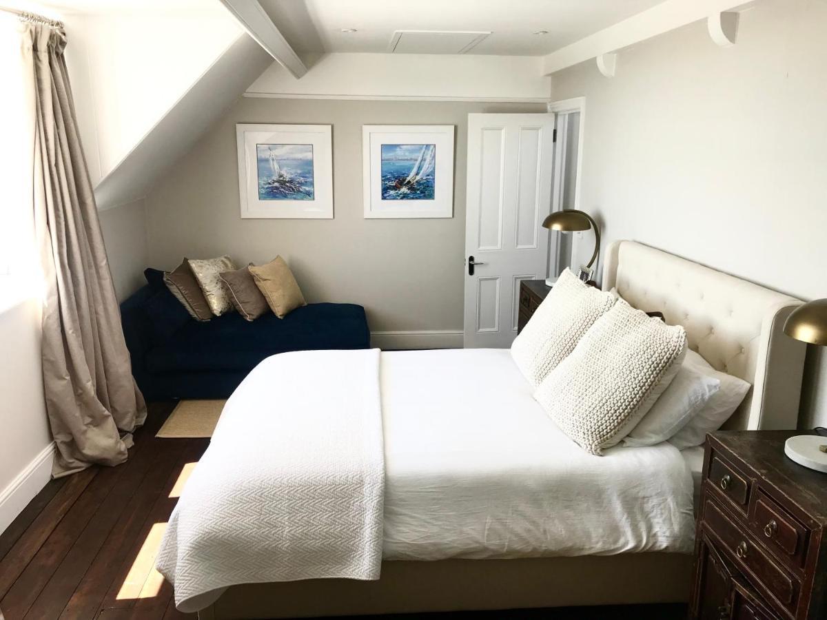 Marina Retreat - Stunning 4 Bedroom, 3 Bathroom House With Harbour Views! Ramsgate